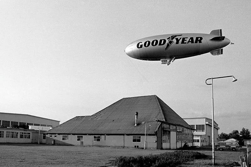 ZEP/FLY OVER NUREMBERG 1980＆DETROIT 1973 Vertical Rewind: Spoils of War - Vertical Mag
