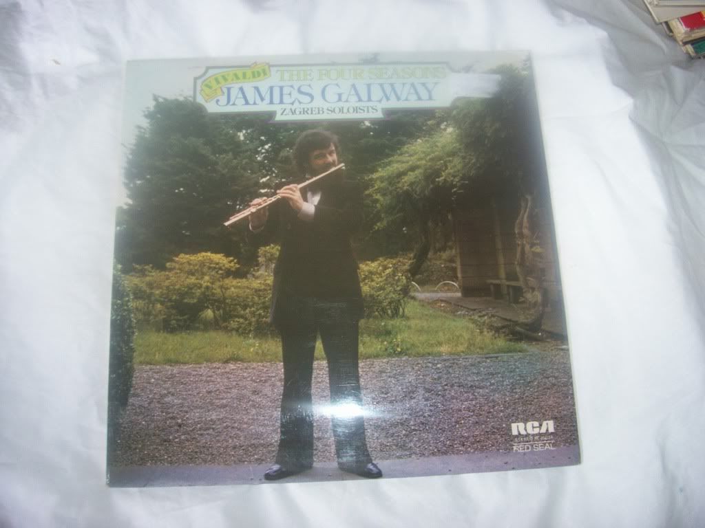 Vivaldi The Four Seasons - James Galway / Zagreb Soloists