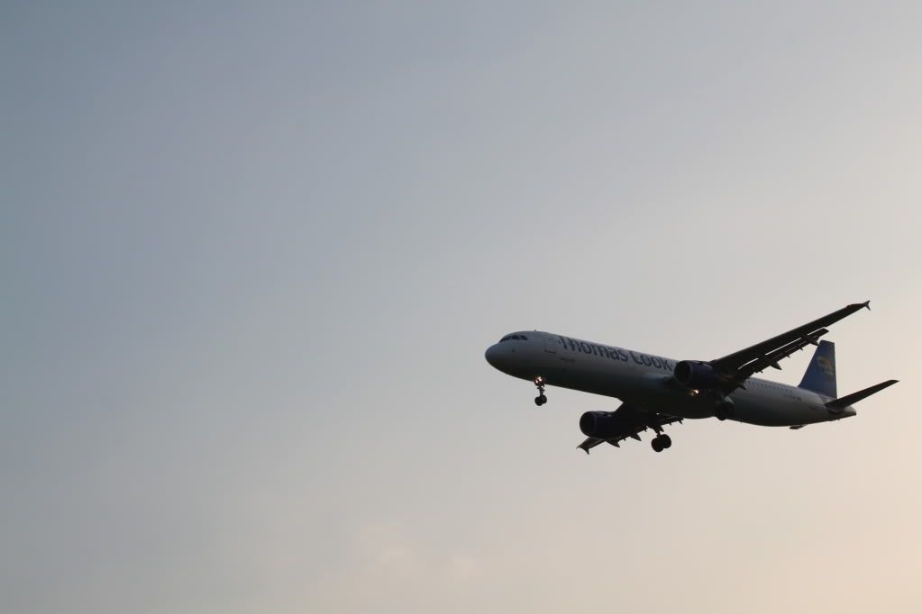 IMAGE: http://i205.photobucket.com/albums/bb190/dean190791/Aviation/IMG_0878.jpg