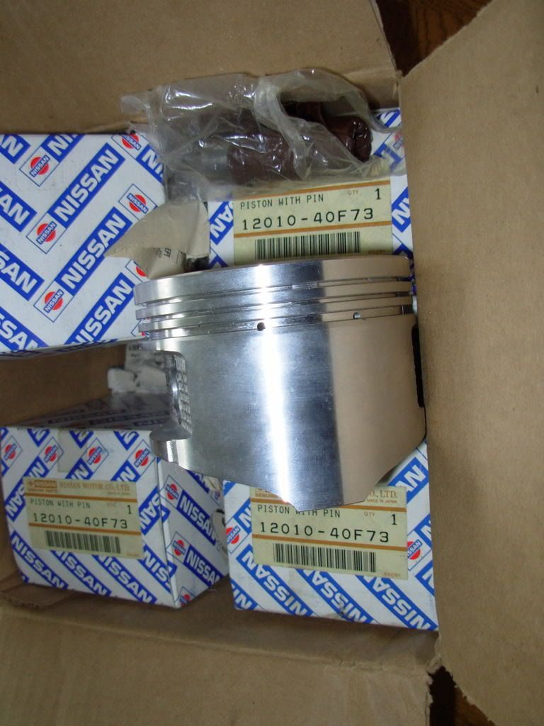 High Performance NISMO Pistons, KA24E, 240SX/S13, D21, NOS. Datsun