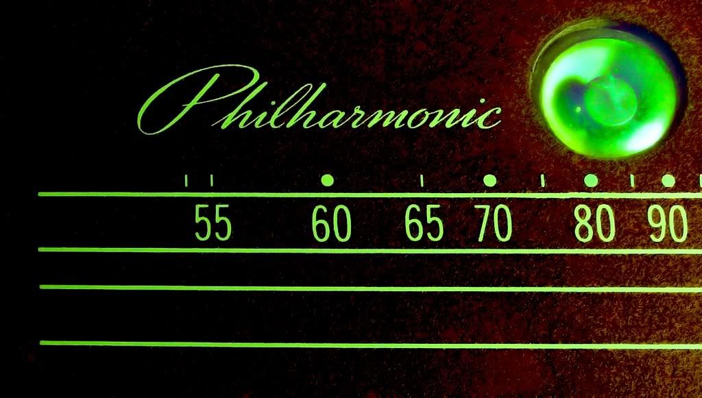PhilharmonicScriptScaleEyeX.jpg