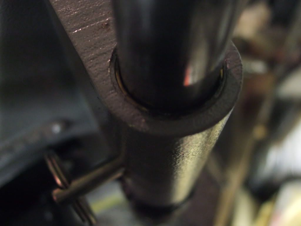 hole saw notcher with bronze bushings