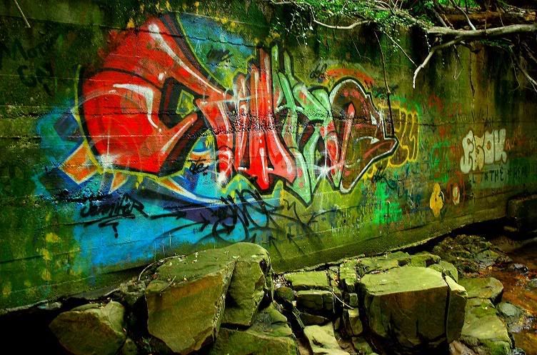 IMAGE: http://i205.photobucket.com/albums/bb319/EveeSTi/Hampden%20Park/IMG_0223_20.jpg