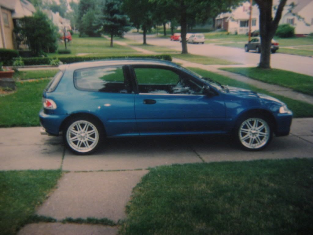 http://i205.photobucket.com/albums/bb63/92TurboCivic/1kevincar001.jpg