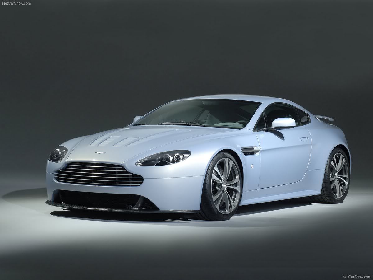 Aston_Martin-V12_Vantage_RS_Concept.jpg