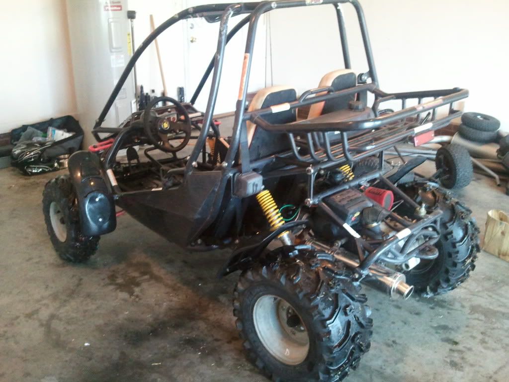 Got the engine out and put a new set of piston and rings I had for it for the new owner... ( I know, I know, nice arent I ..... )